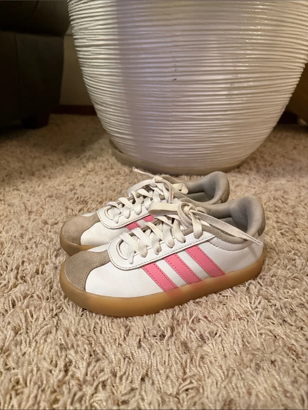 GIRLS' ADIDAS LITTLE KID VL COURT 3.0 SNEAKERS